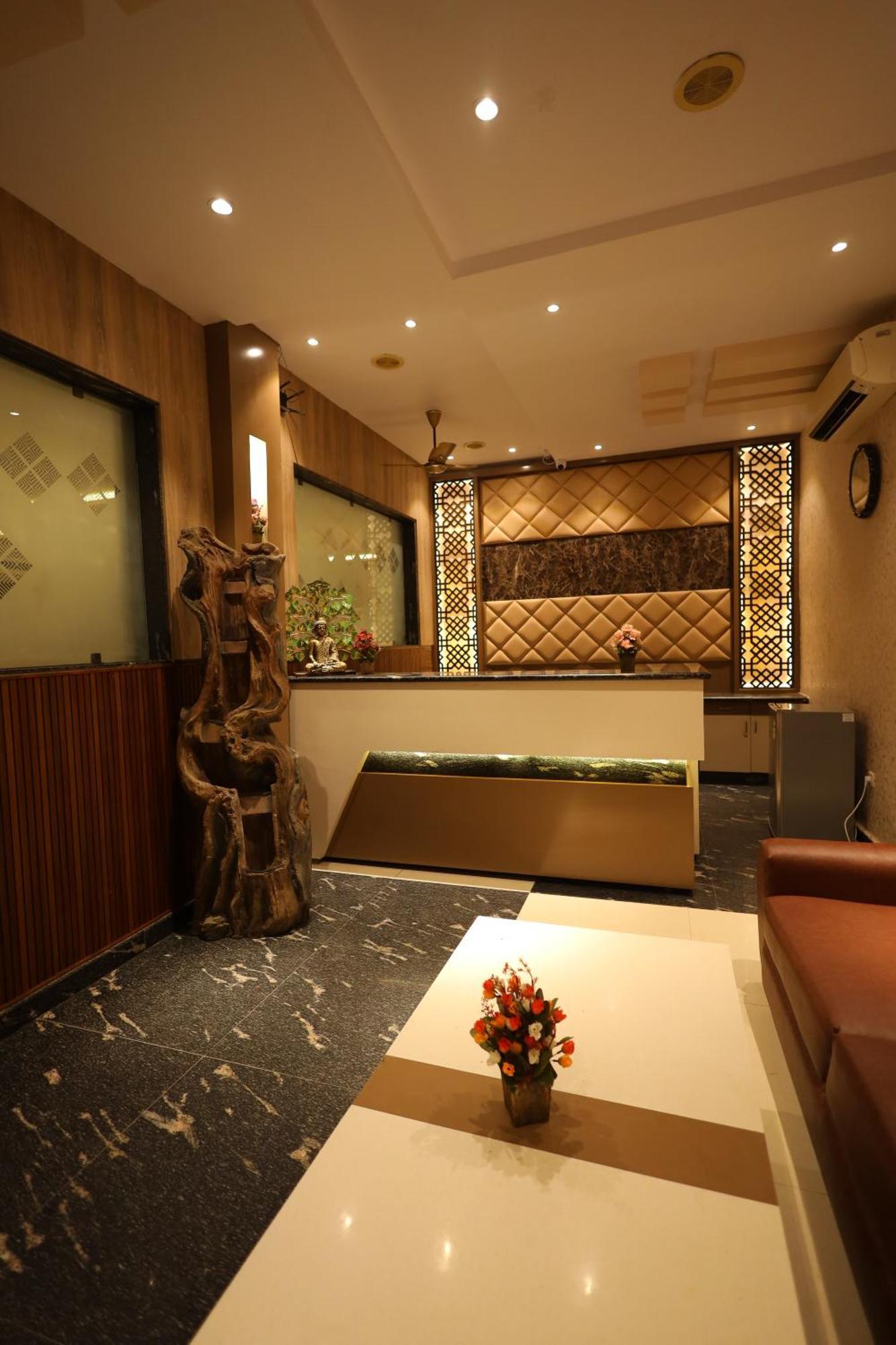 Hotel Bhagyaraj Palace A Luxury Hotel Keshavpuram 坎普尔 外观 照片