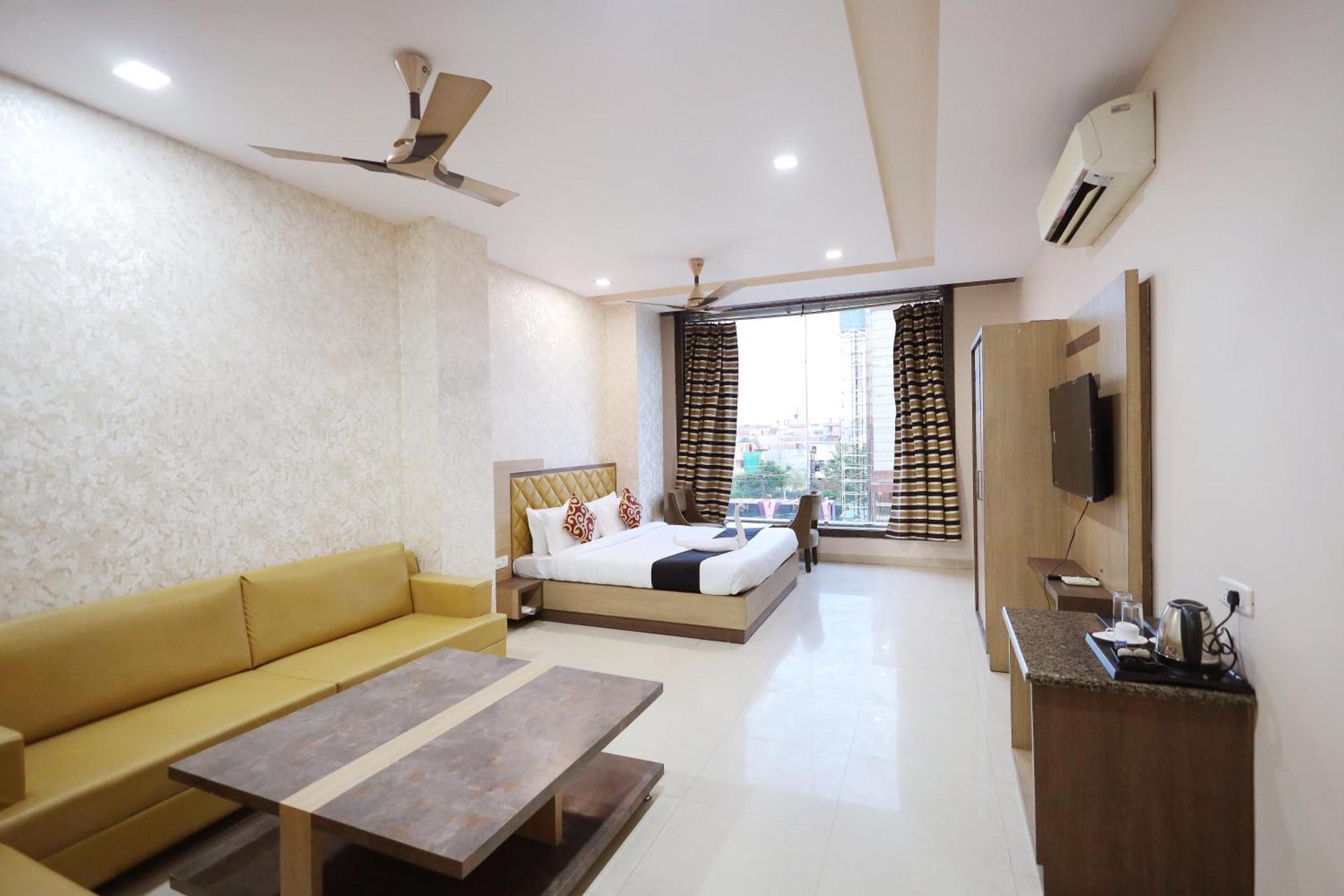 Hotel Bhagyaraj Palace A Luxury Hotel Keshavpuram 坎普尔 外观 照片